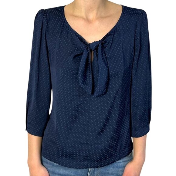 Cabi Top Size Xs Xsmall Navy Blue Knot Bow Tie‎ Neck 3/4 Sleeve Blouse - Picture 1 of 8